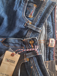Uued Hilfiger teksad Regular, suurus 26, pikkus 34 (2 foto / 4)