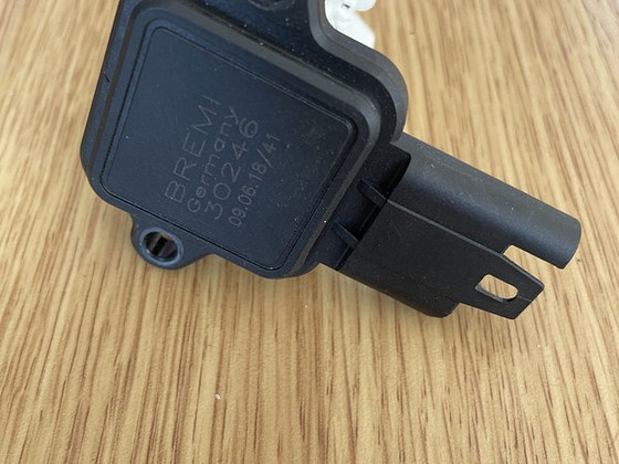 13 62 7 551 638 OEM BREMI ИЗМЕРИТЕЛЬ МАССЫ ВОЗДУХА 30246
