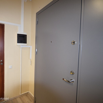 Дверь в квартиру