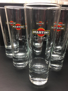 Стаканы (1 фото из 3)