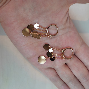 Серьги из нетемнеющего, гипоаллергенного металла (2 фото из 10)