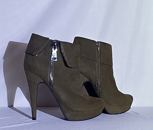 Guess saapad, us size 6 (4 foto / 7)
