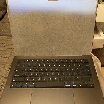 14 inch MacBook Pro Max 1TB with Apple M3 Max chip