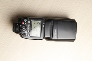 Canon 600EX-RT + Yongnuo YN-E3-RT (2 фото из 7)