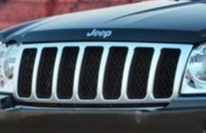 Продам решетку радиатоа JEEP Grand Cherokee 2005-2010г. (1 фото из 2)