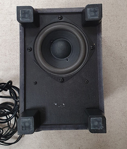 Kõlarid Logitech Z313 (2.1, ehk 2 kõlarit ja subwoofer) (3 foto / 6)