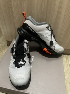New SALOMON / HOKA (2 foto / 9)