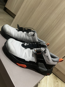 New SALOMON / HOKA (5 foto / 9)