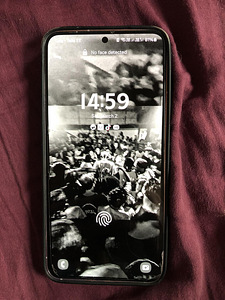 Samsung s23 256gb (2 фото из 3)