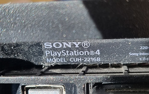 PS4 (3 фото из 3)