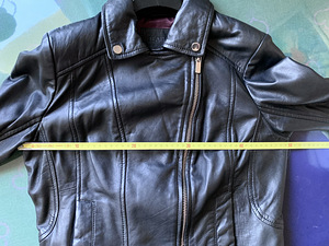 Uus naiste nahk biker-jakk RESERVED s42 (6 foto / 10)