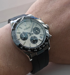 Custom Seiko Daytona VK63 – Sapphire Crystal – 40mm (1 foto / 3)