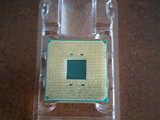 4-ядерный/8-поточный APU AMD Ryzen 5, 3400G (4,2 ГГц, AM4)