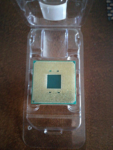 AMD Ryzen 5, 3400G 4-core/8-thread APU (4.2GHz, AM4) (1 foto / 2)