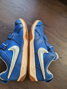 Кожаные кроссовки Nike s.32 (3 фото из 4)