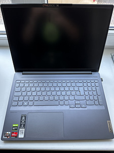 High-Performance 16" Laptop for Sale (2 foto / 2)