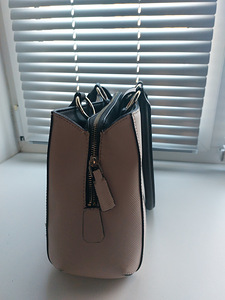Guess сумку (3 фото из 4)
