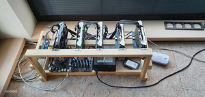 Krüpto kaevur, mining rig, 5 kaarti, 125 MH/s (1 foto / 1)