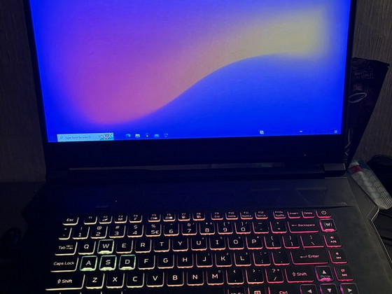 Acer triton 500