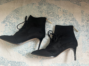 River Island poolsaapad (1 foto / 3)