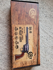 Õhkpüss Colt SAA.45 (4 foto / 4)