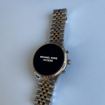 Умные часы Michael Kors