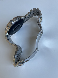 Michael Kors nutikellad (2 foto / 2)