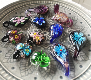 Kaunite vabakujuliste klaasist lambiripatsite kollektsioon (5 foto / 6)