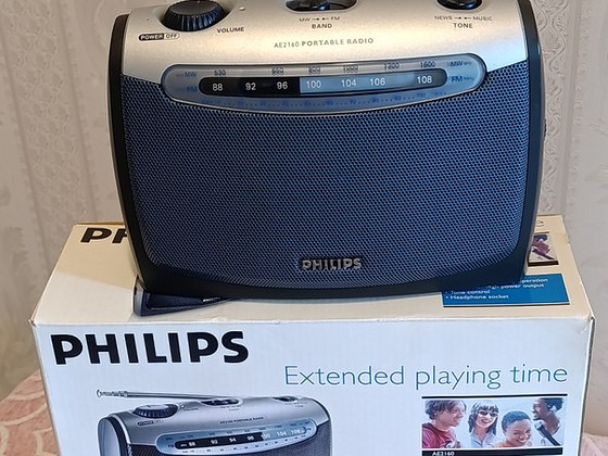 Радиоприемник Philips.