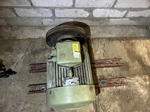 Elektrimootor 5,5kw 1440 p/min (1 foto / 2)