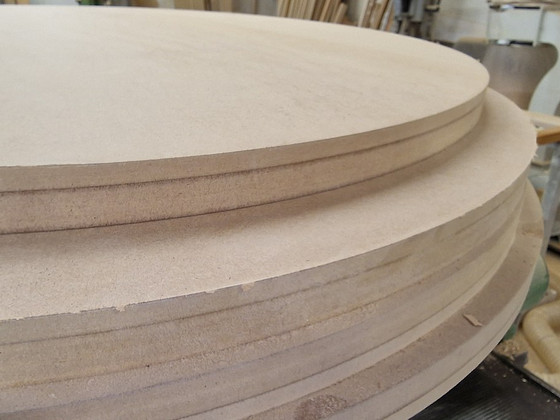 Ümmargused MDF lauatoorikud 35mm paksusega diameeter 1m 4tk