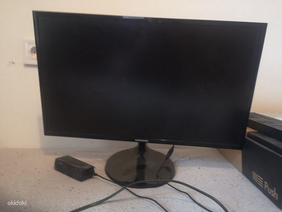 Монитор Samsung FULLHD 24 дюйма S24F350HU