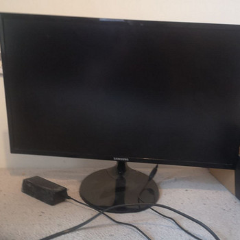 Samsung Monitor FULLHD 24Inch S24F350HU