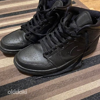 Air jordan 1 mid retro black