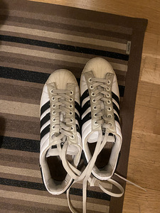 Adidas superstar parley edition (2 foto / 3)
