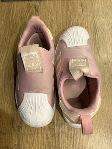 Кроссовки Adidas для детей no 30 на продажу (3 фото из 5)