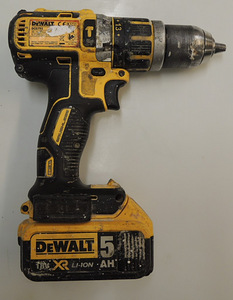 Akutrell DeWalt DCD795 + laadija (4 foto / 6)