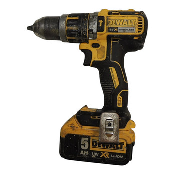 Akutrell DeWalt DCD795 + laadija