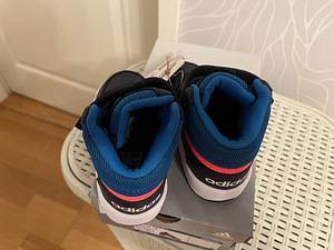 UUED Adidase кроссовки s 26,5 stp 17 (3 фото из 3)