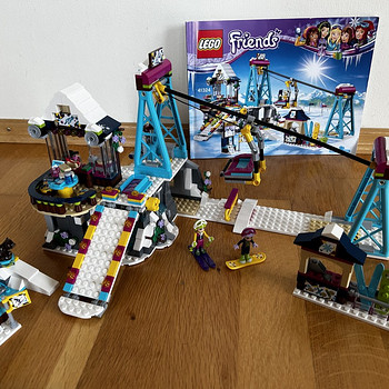 LEGO® Friends Снежный курорт Горнолыжный подъемник 41324