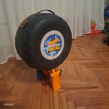 Hotweels monster trucks