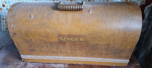 Швейная машина Singer (4 фото из 4)