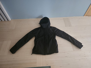 Продается как новая куртка для мальчиков к/с Superdry XS (1 фото из 4)