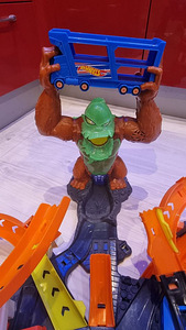Hot Wheels City Gorilla Slam GTT94 (6 foto / 9)
