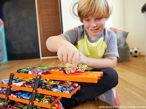 Hot Wheels Mega Hauler с хранилищем для 50+ серьезных игрушек Hot Wheels
