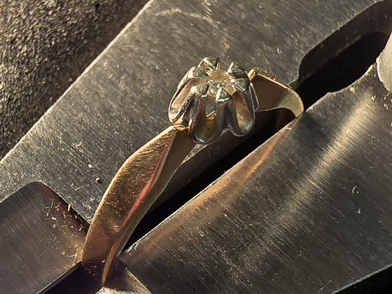 Kuld sõrmus teemandiga 585 proov (№L912)
