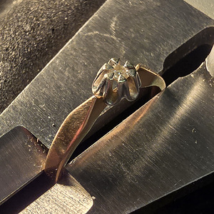 Kuld sõrmus teemandiga 585 proov (№L912) (1 foto / 6)
