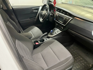 Autorent Toyota Auris Hybriid/LPG Kasko (2 foto / 5)