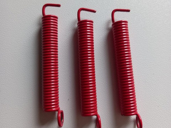 Noiseless springs for floyd rose