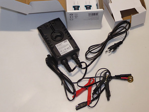 Автомобильная зарядка RING RESC808FR (5 фото из 5)